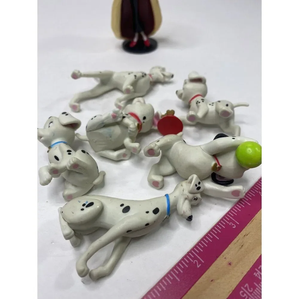 Cruella Dalmatians Small Plastic Figures Pool Play Bathtub Cute Set‎ HG9